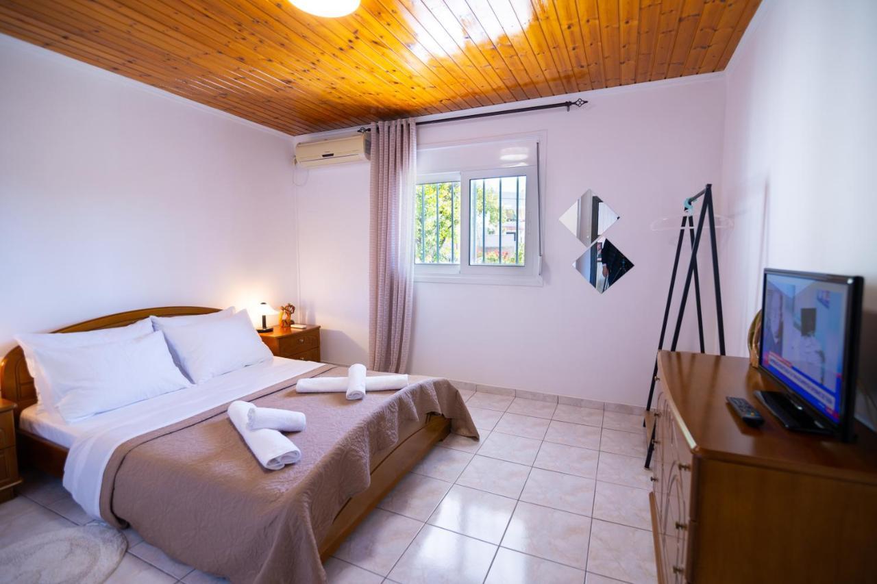 Oceanus Summer House Salamina Exterior photo