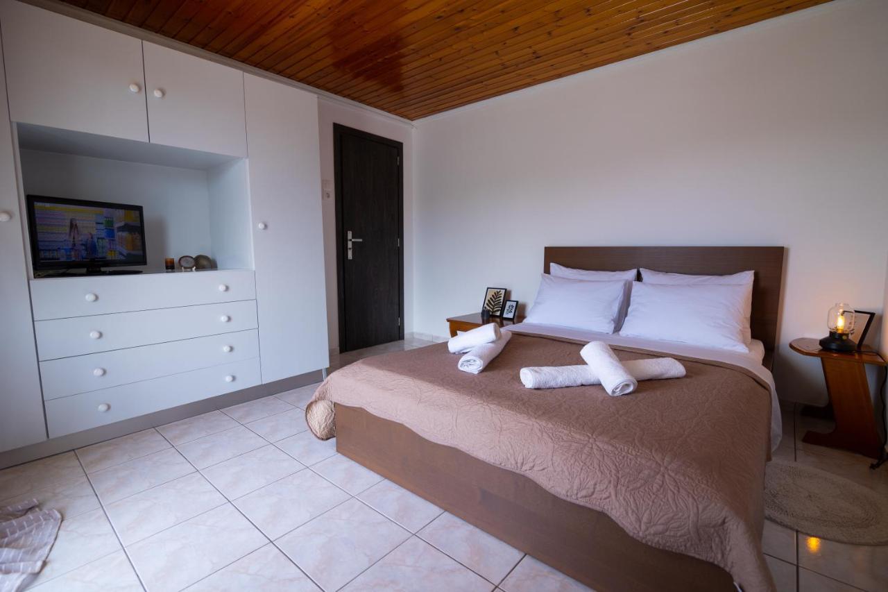 Oceanus Summer House Salamina Exterior photo
